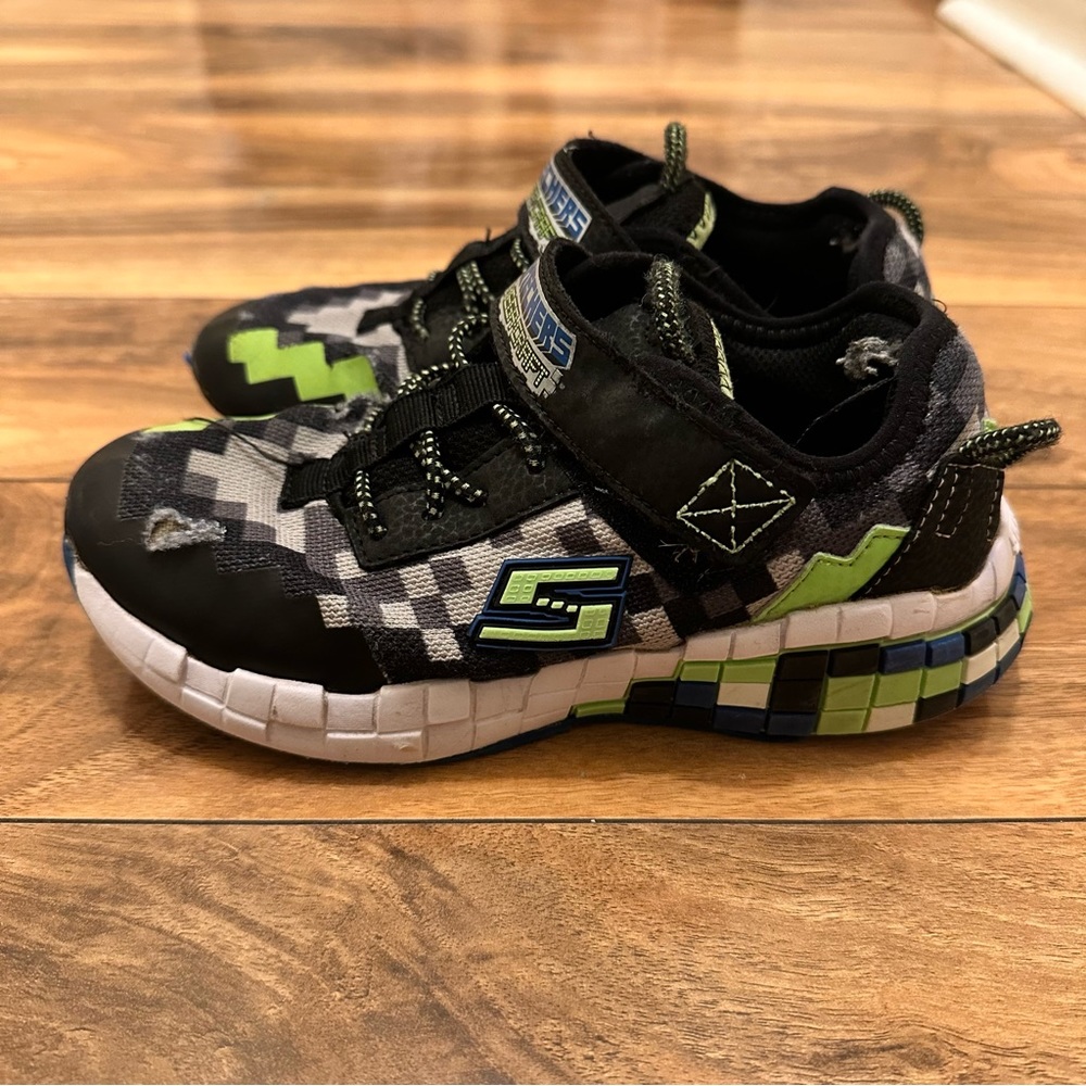 Sketchers Mega craft Minecraft unisex green and black sneaker boy size 1